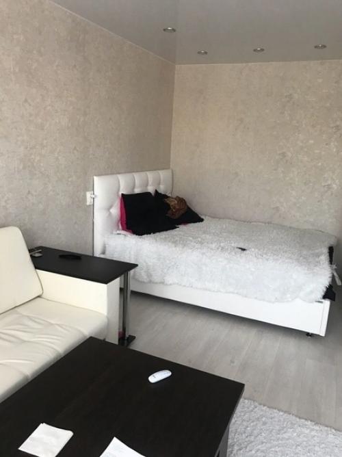 Наконец - то купила себе квартиру, хотела делать ремонт, но присмотрела и вроде бы всё устроило. 01