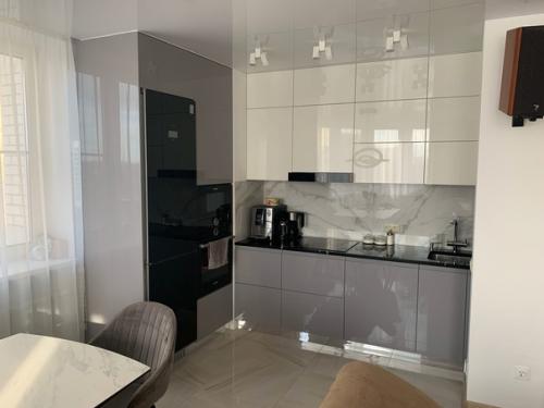 Наша гостинная объединенная с кухней. 01