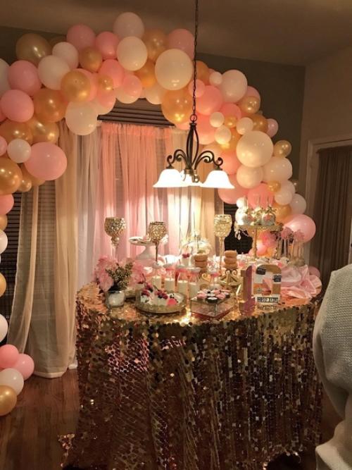 Обожаю всё что связана с дизайном, поэтому даже к праздникам подхожу креативно. 01