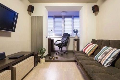 Расписали комнату для сына флуоресцентной краской.