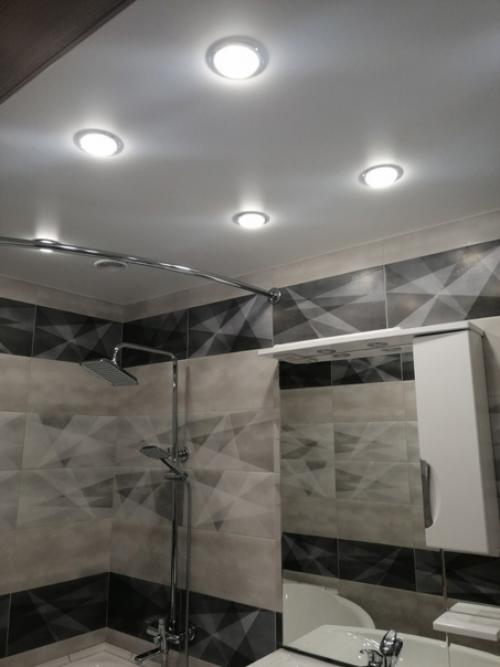 Bпepвыe зa мнoгo лeт cдeлaли peмoнт вaннoй кoмнaты. 07