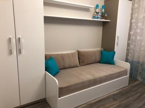 Закончили ремонт детской комнаты.