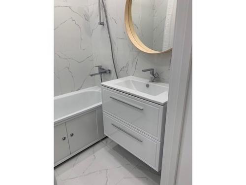 Вот такой интерьерчик мы в своей квартире подготовили. 09