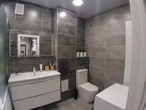 Сделали перепланировку нашей однокомнатной квартиры. 08