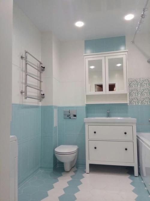 Вот такой ремонт в ванной комнате сделал. 06