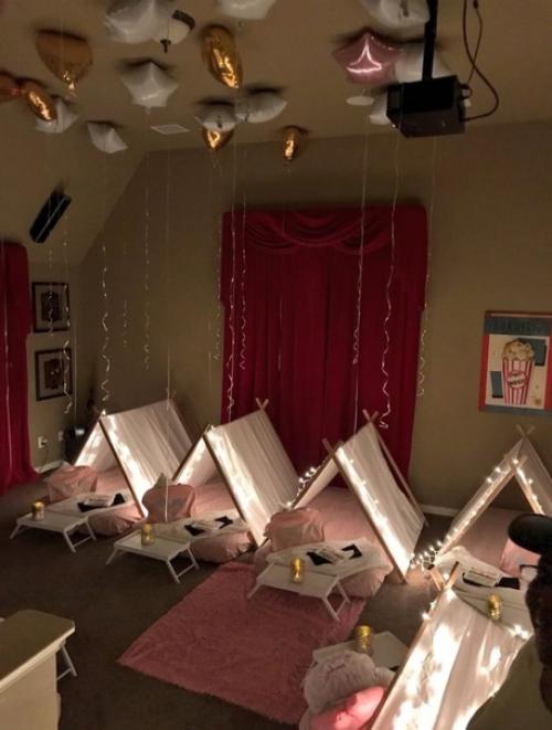 Обожаю всё что связана с дизайном, поэтому даже к праздникам подхожу креативно.