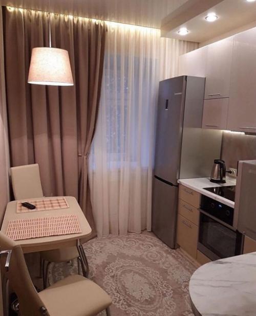 Самая обычная кухня, мило, симпатично в приятных цветах.