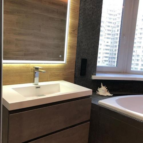 Всегда мечтала о ванной комнате с окнами наружу, чтобы когда принимаешь ванну, можно было любоваться вечерним городом. 01