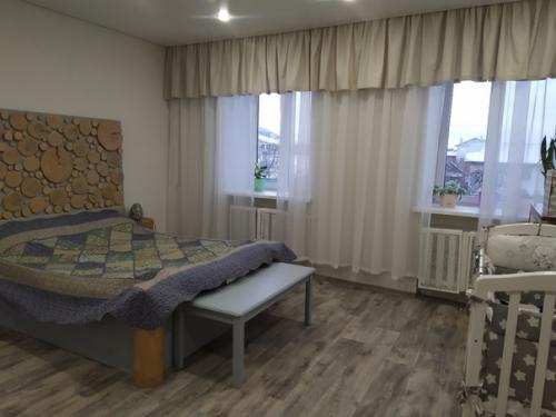 Муж нашу комнату к рождению сына обустроил. 02