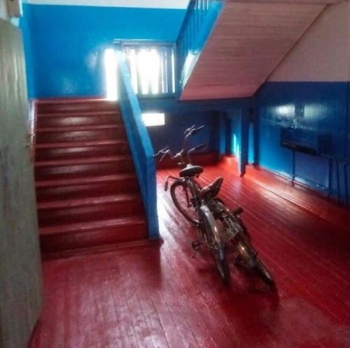 Надоело наблюдать бардак у себя в подъезде. 02