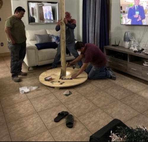 Решили в этом году немного разнообразить ёлочку, и вот что сделали.