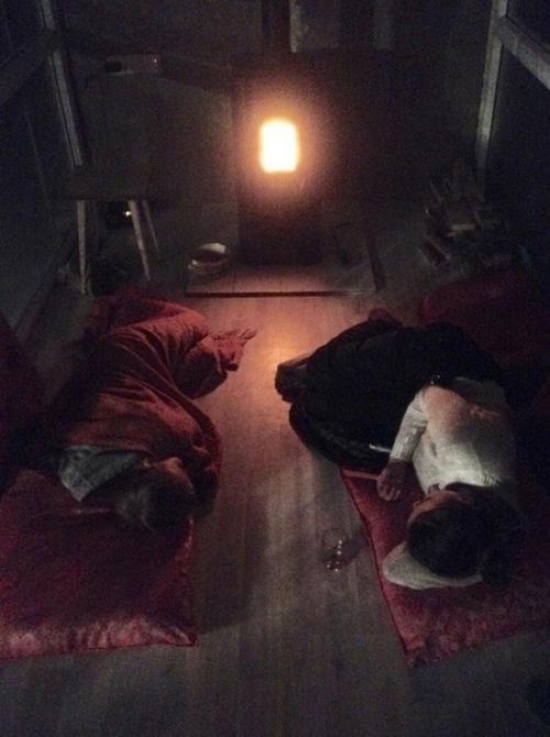 Вот такой вот зимний уголок для вечерних посиделок сделан на даче. 02