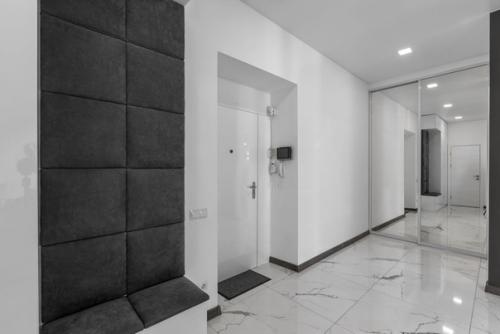 Квартира в доме 60-х годов на 4 этаже с открытой террасой.