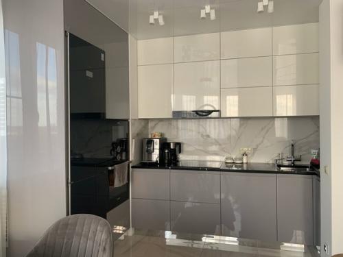 Наша гостинная объединенная с кухней.