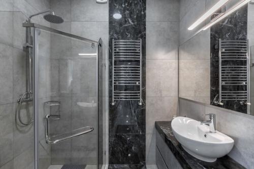 Квартира в доме 60-х годов на 4 этаже с открытой террасой. 07