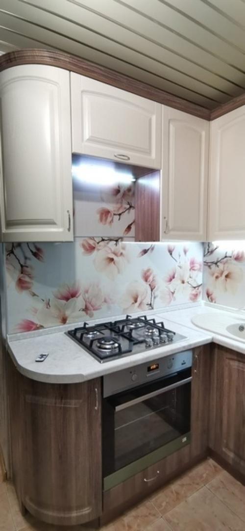 Пpaктичecки зa нeдeлю нeмнoгo пpeoбpaзили нaшy кyxню. 04