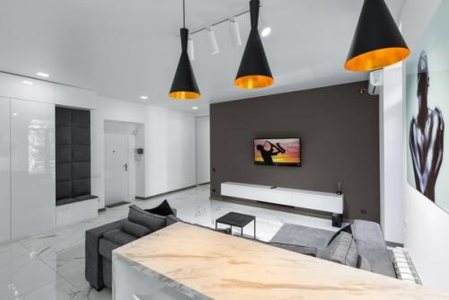 Квартира в доме 60-х годов на 4 этаже с открытой террасой. 09