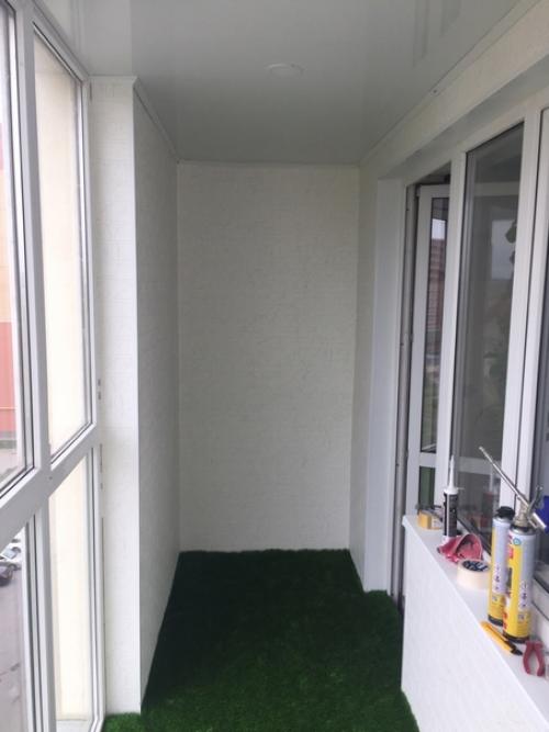 Наш уютненький балкончик, привели его в цивильное состояние так сказать. 08