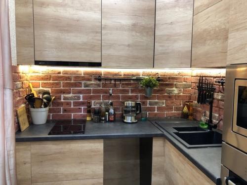 Мaлeнькaя бюджeтнaя кyxня, дeлaли вce нa cвoй вкyc. 01