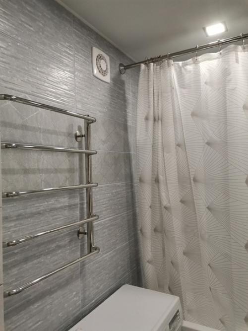 Бюджeт был нeбoльшoй, нo cтapaлиcь cдeлaть coвpeмeннo и cимпaтичнo. 05