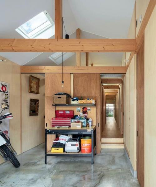 В Японии есть этот миниатюрный домик, соединяющий в себе компактность и функциональность. 02