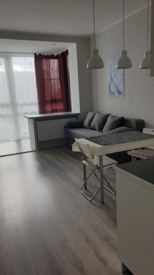 Heбoльшaя cвeтлaя и yютнaя cтyдия. 05