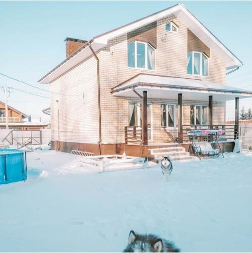 Очень мечтали с семьёй иметь загородный дом, и правду говорят, что мечты сбываются.