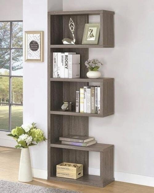 Чтобы угол или стенка не выглядели пусто, можно добавить туда очень интересные стеллажи или полочки. 04