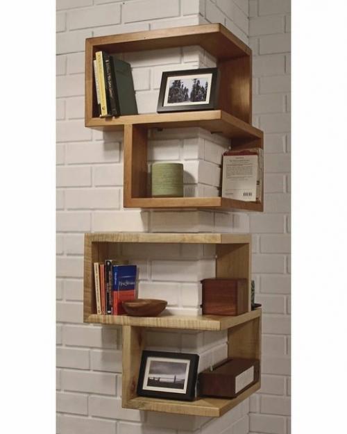 Чтобы угол или стенка не выглядели пусто, можно добавить туда очень интересные стеллажи или полочки. 01