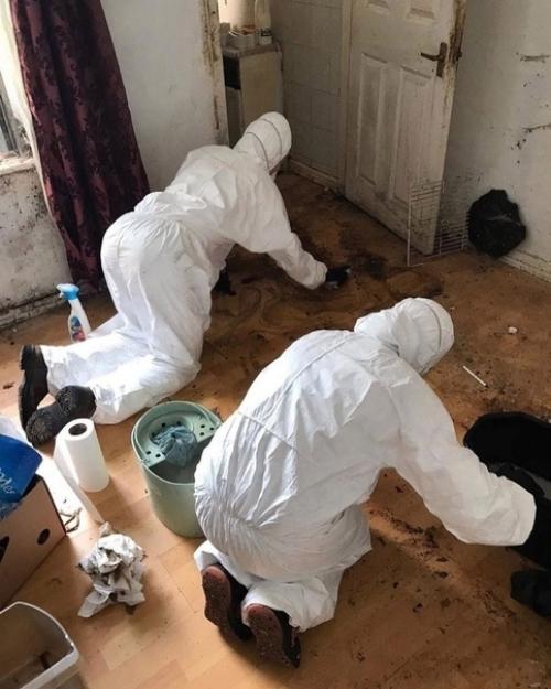 Я прекрасно понимаю трудности, с которыми сталкиваются ребята из клининга.