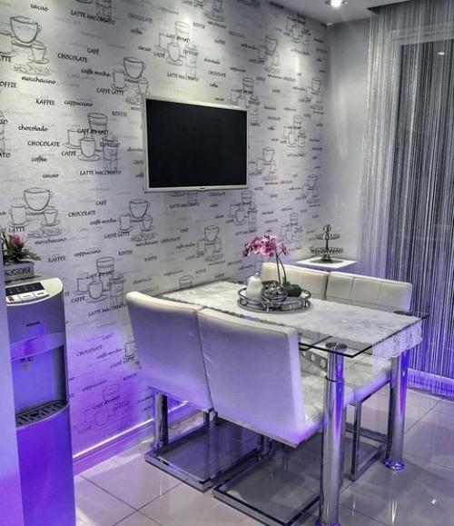 Вложили в эту кухню не только много сил, времени и денег, но и всю душу. 01