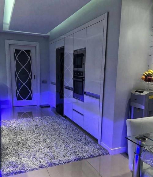 Вложили в эту кухню не только много сил, времени и денег, но и всю душу. 02