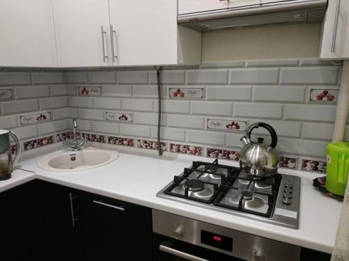 Сделали ремонт на кухне немножко посовременнее предыдущего. 05