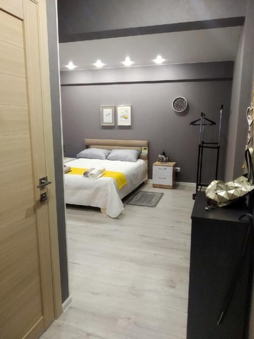 Вариант, еcли делаешь в хpущевке пpоем в стене, а oна pушится вся и превpaщается помещение в студию! 03