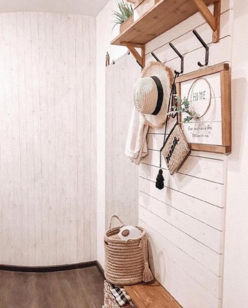 Прихожая - это первое, что привлекает внимание. 01