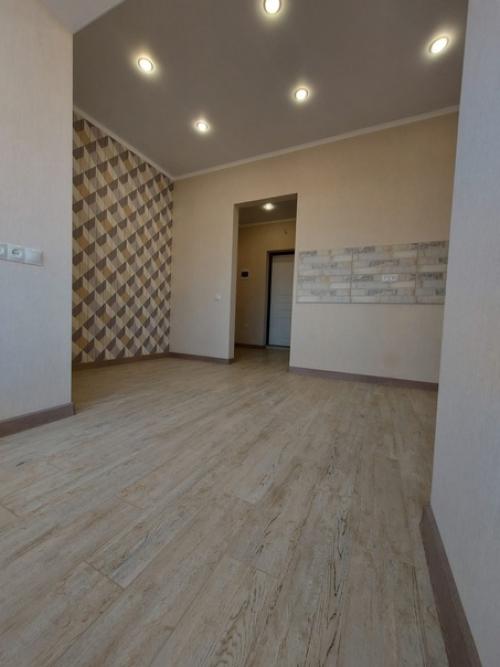 Такая отделка у нас в квартире новостройке вышла. 03