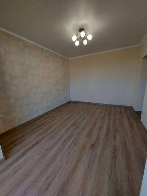 Такая отделка у нас в квартире новостройке вышла. 04