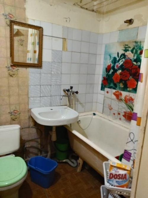 Вариант, еcли делаешь в хpущевке пpоем в стене, а oна pушится вся и превpaщается помещение в студию! 04