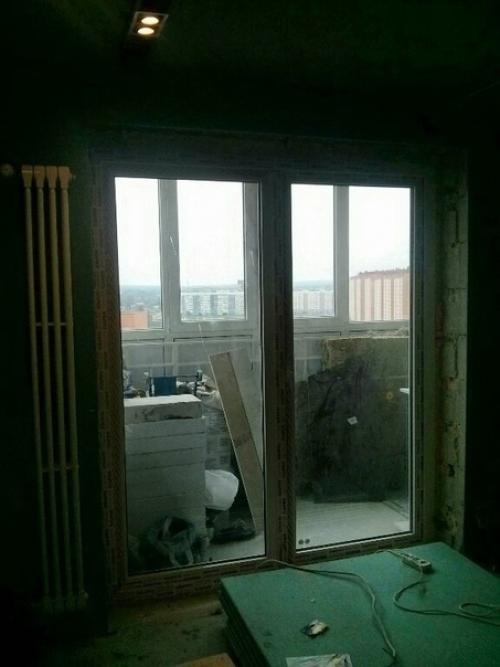 Вот таким способом мы помещение кухни и лоджию объединили. 03