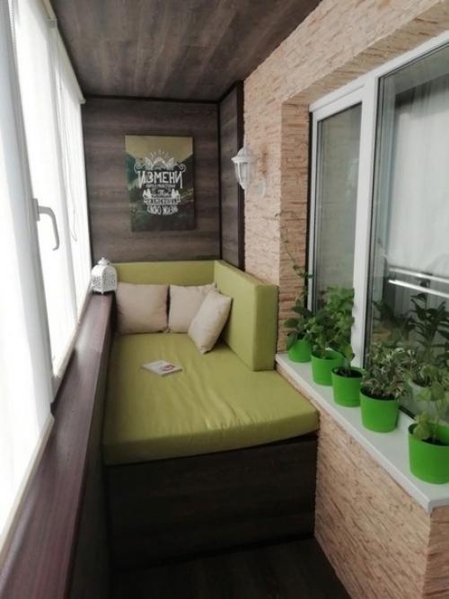 Жена давно просила привести в порядок балкон и сделать там комфортную зону отдыха. 04