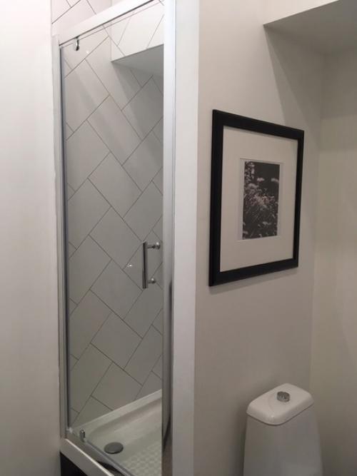 Вот мой санузел, 2 м 2. ремонт сделали по советам опытного дизайнера. 04