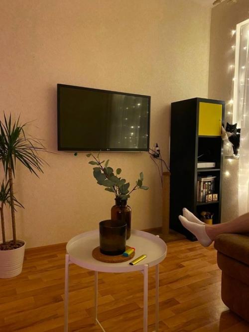 Наша съемная однушка - была просто Неутомимой задачей для нас, ведь при заезде в нее было очень тесно и не уютно.