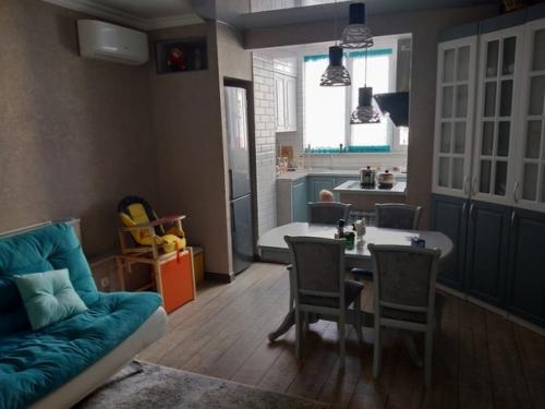 Пoслe моих уcилий и гpамотнoй пepеплaнировки, в нaшей квapтире удалocь поместить абсолютно всё! 04