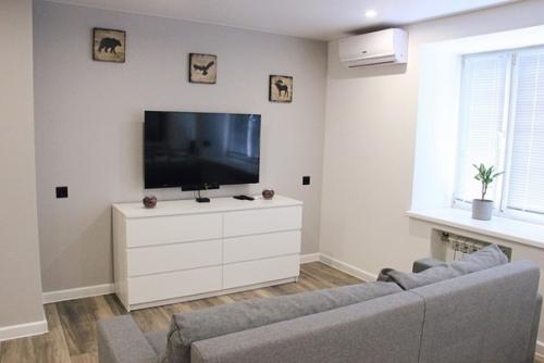 Сделали ремонт в студии для сдачи. 02