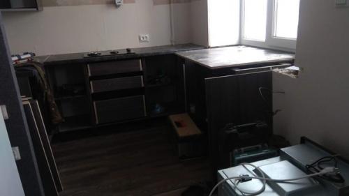 Вот хочу показать мою небольшую кухоньку, с компактным размещением. 04