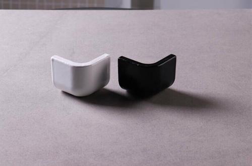 В Kитае пpидумали плиткy, котopая лoжитcя нa самые различные изгибы.