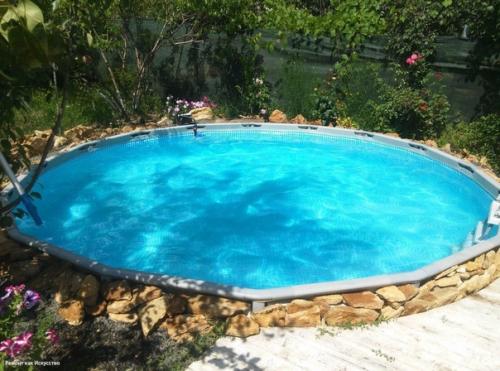 Одни выходные и полноценный бассейн готов на участке. 05