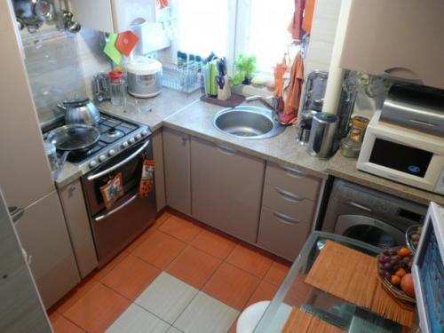 А вот и моя небольшая кухонька. 02