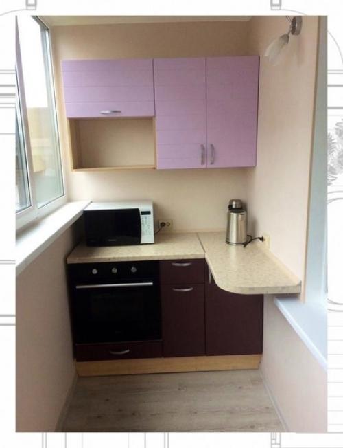 Хочу показать вам мою кухню, которую мы разместили не балконе. 01