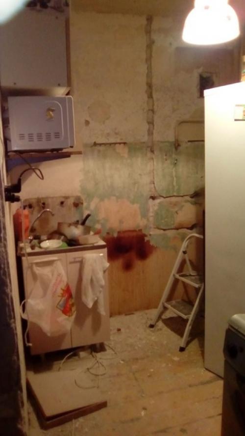 Вот хочу показать мою небольшую кухоньку, с компактным размещением.